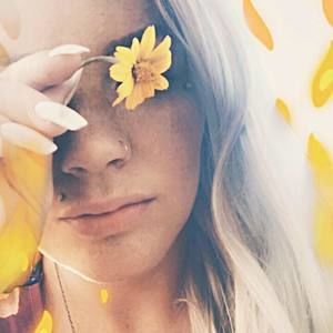 Meet your Posher, Casey